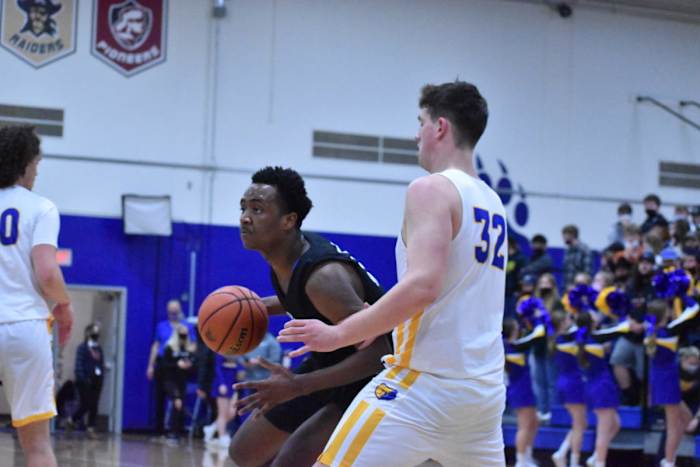 Gresham.Barlow.boys-basketball.Dave-Ball.4